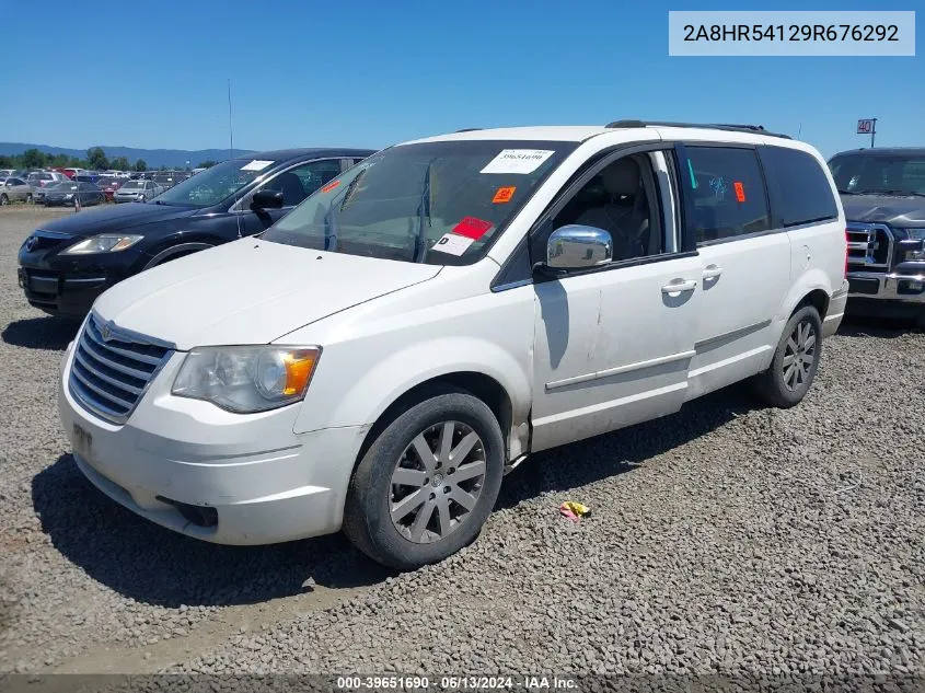 2009 Chrysler Town & Country Touring VIN: 2A8HR54129R676292 Lot: 39651690