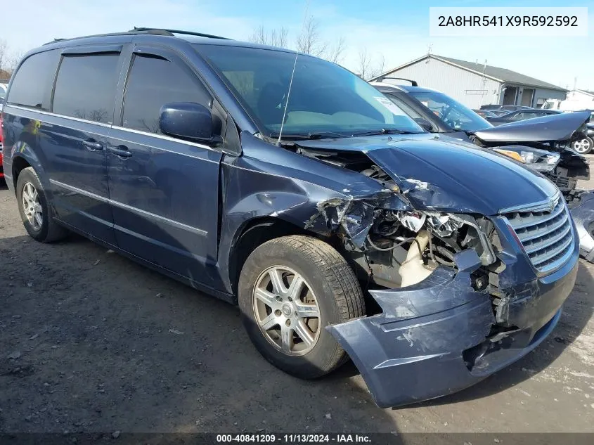 2A8HR541X9R592592 2009 Chrysler Town & Country Touring