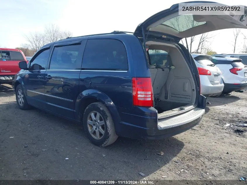 2A8HR541X9R592592 2009 Chrysler Town & Country Touring