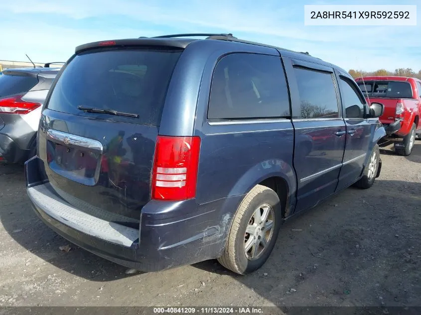 2A8HR541X9R592592 2009 Chrysler Town & Country Touring