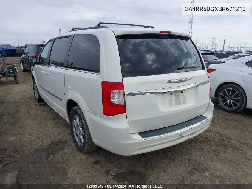 2A4RR5DGXBR671213 2011 Chrysler Town & Country Touring