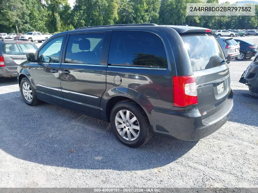 2011 Chrysler Town & Country Touring-L VIN: 2A4RR8DG2BR797552 Lot: 40038181