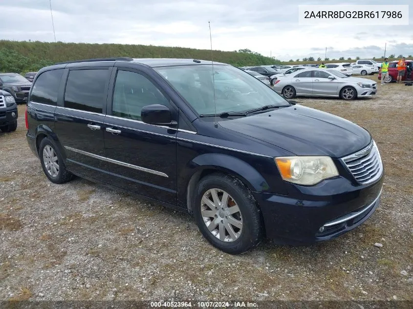 2011 Chrysler Town & Country Touring L VIN: 2A4RR8DG2BR617986 Lot: 40523964