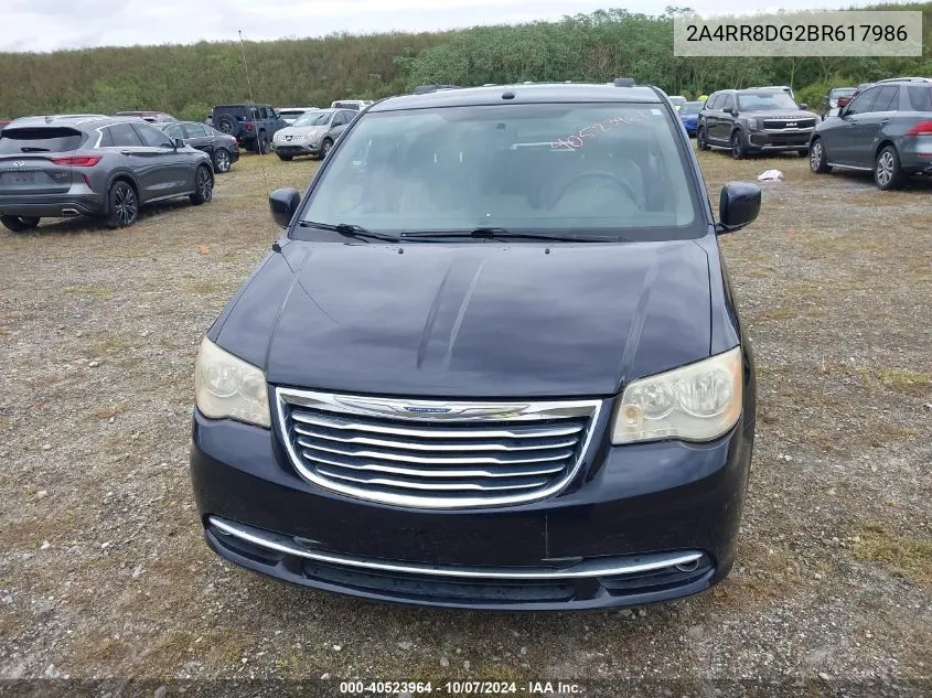 2011 Chrysler Town & Country Touring L VIN: 2A4RR8DG2BR617986 Lot: 40523964