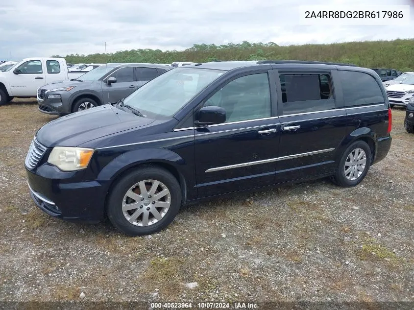 2011 Chrysler Town & Country Touring L VIN: 2A4RR8DG2BR617986 Lot: 40523964