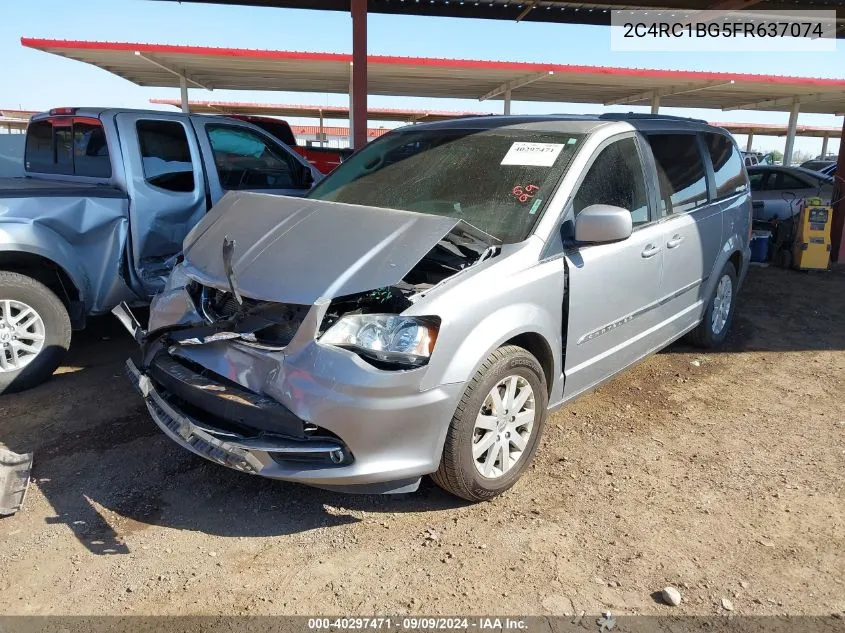 2015 Chrysler Town & Country Touring VIN: 2C4RC1BG5FR637074 Lot: 40297471