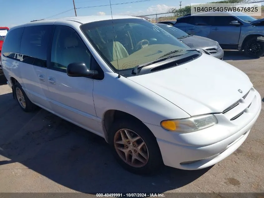 1998 Dodge Grand Caravan Es/Le VIN: 1B4GP54G5WB676825 Lot: 40499991