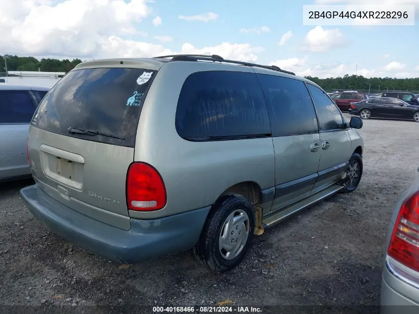 2B4GP44G4XR228296 1999 Dodge Grand Caravan Se