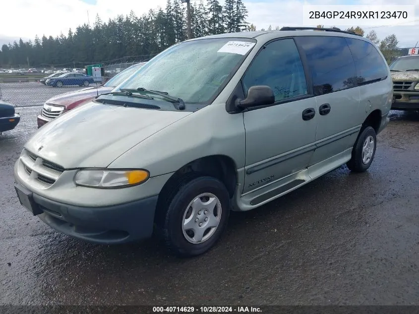 1999 Dodge Grand Caravan VIN: 2B4GP24R9XR123470 Lot: 40714629