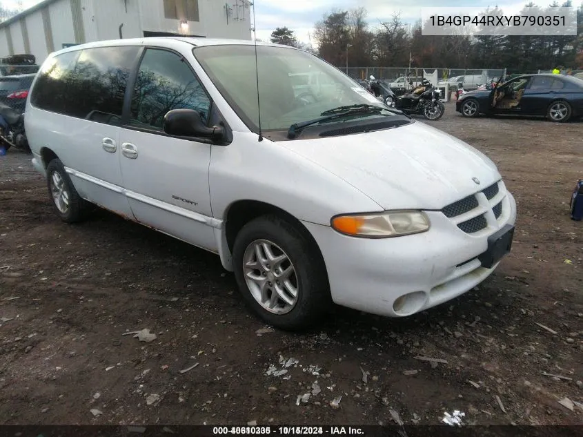 2000 Dodge Grand Caravan Se VIN: 1B4GP44RXYB790351 Lot: 40610335