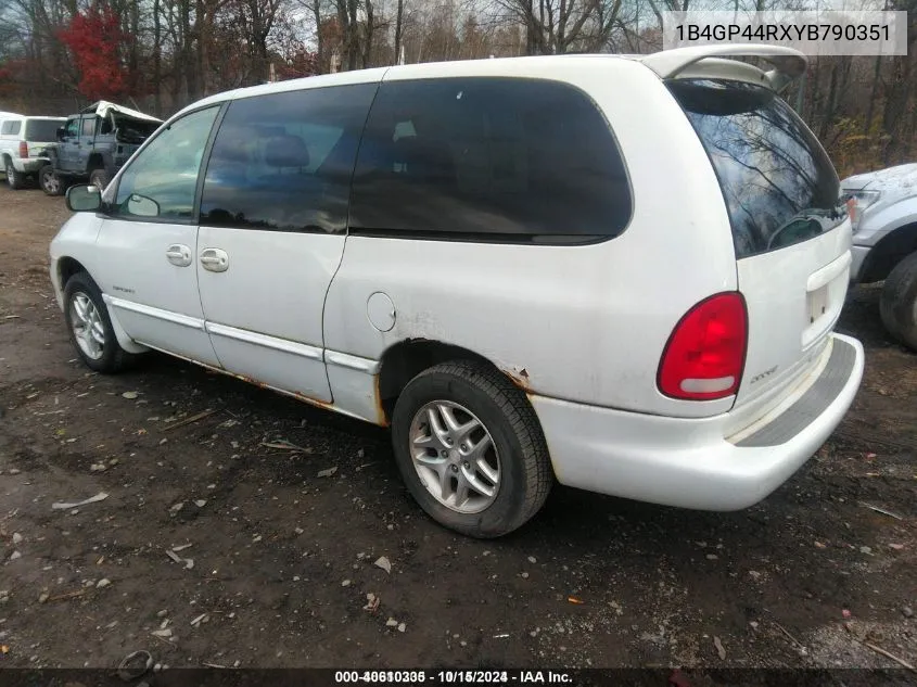 2000 Dodge Grand Caravan Se VIN: 1B4GP44RXYB790351 Lot: 40610335