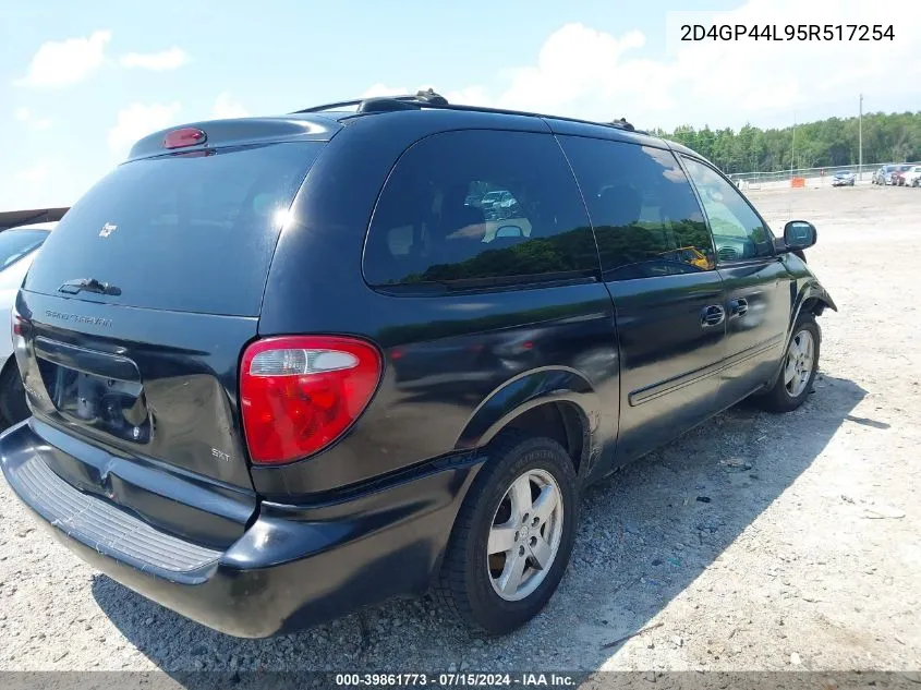 2005 Dodge Grand Caravan Sxt VIN: 2D4GP44L95R517254 Lot: 39861773