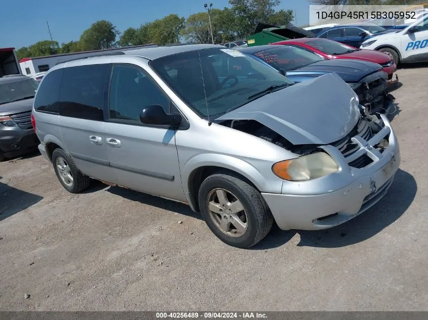 2005 Dodge Caravan Sxt VIN: 1D4GP45R15B305952 Lot: 40256489