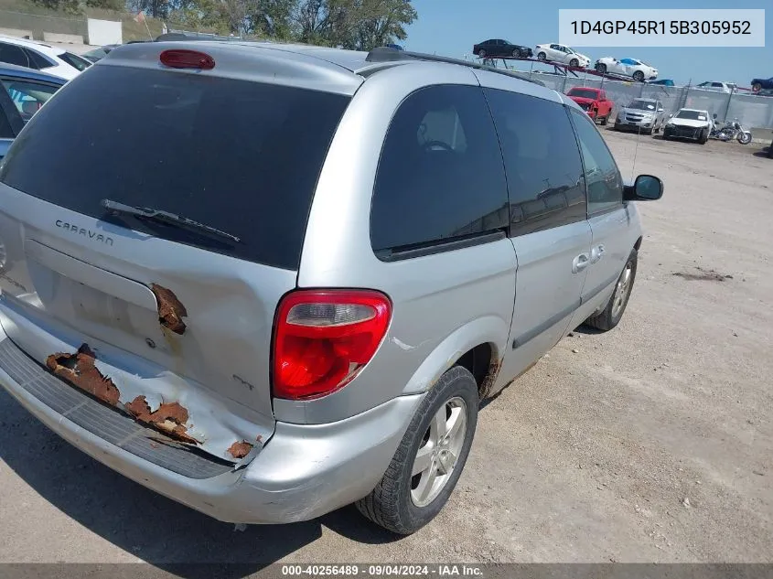 2005 Dodge Caravan Sxt VIN: 1D4GP45R15B305952 Lot: 40256489