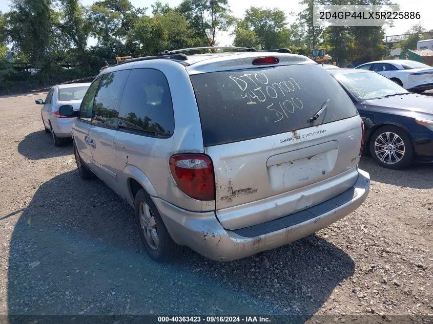 2005 Dodge Grand Caravan Sxt VIN: 2D4GP44LX5R225886 Lot: 40363423