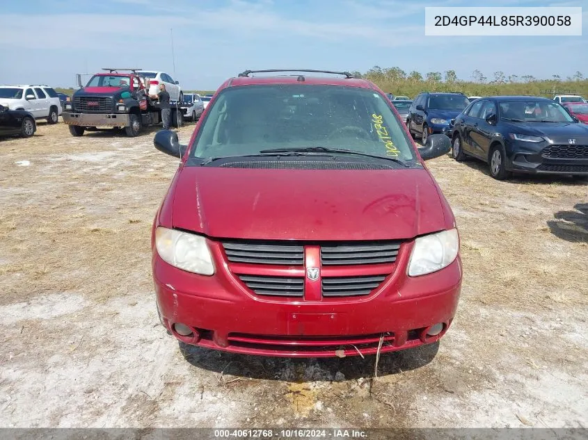 2005 Dodge Grand Caravan Sxt VIN: 2D4GP44L85R390058 Lot: 40612768