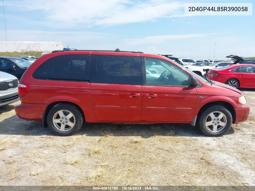 2005 Dodge Grand Caravan Sxt VIN: 2D4GP44L85R390058 Lot: 40612768