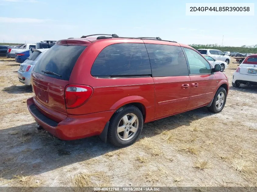 2005 Dodge Grand Caravan Sxt VIN: 2D4GP44L85R390058 Lot: 40612768