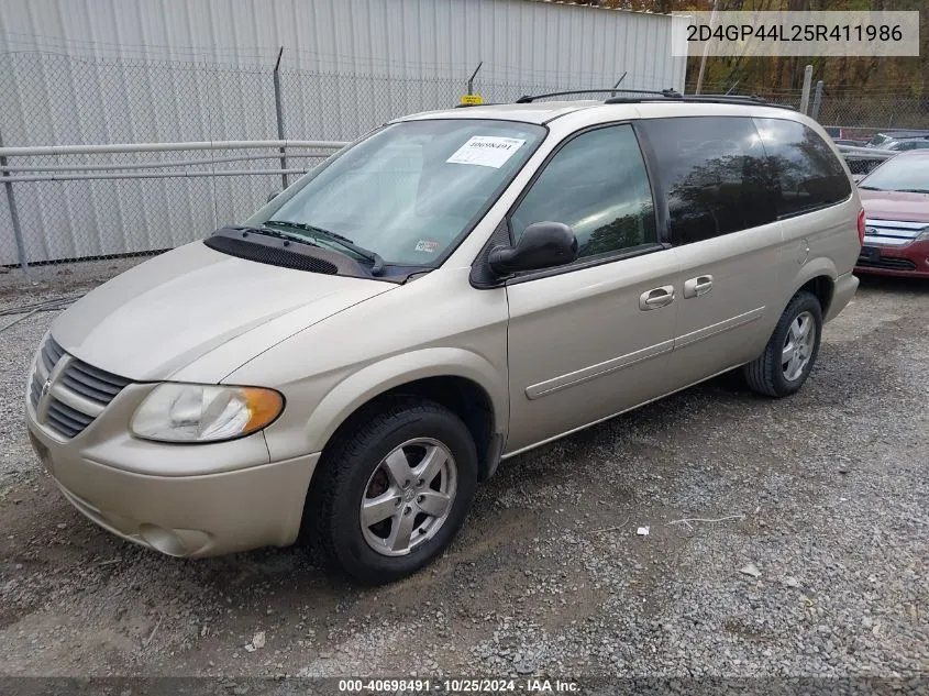 2005 Dodge Grand Caravan Sxt VIN: 2D4GP44L25R411986 Lot: 40698491