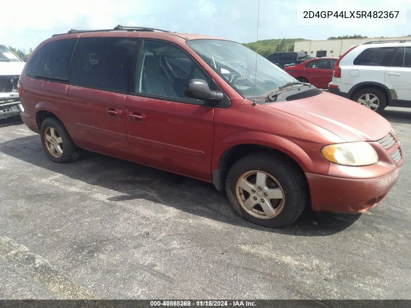 2005 Dodge Grand Caravan Sxt VIN: 2D4GP44LX5R482367 Lot: 40888369