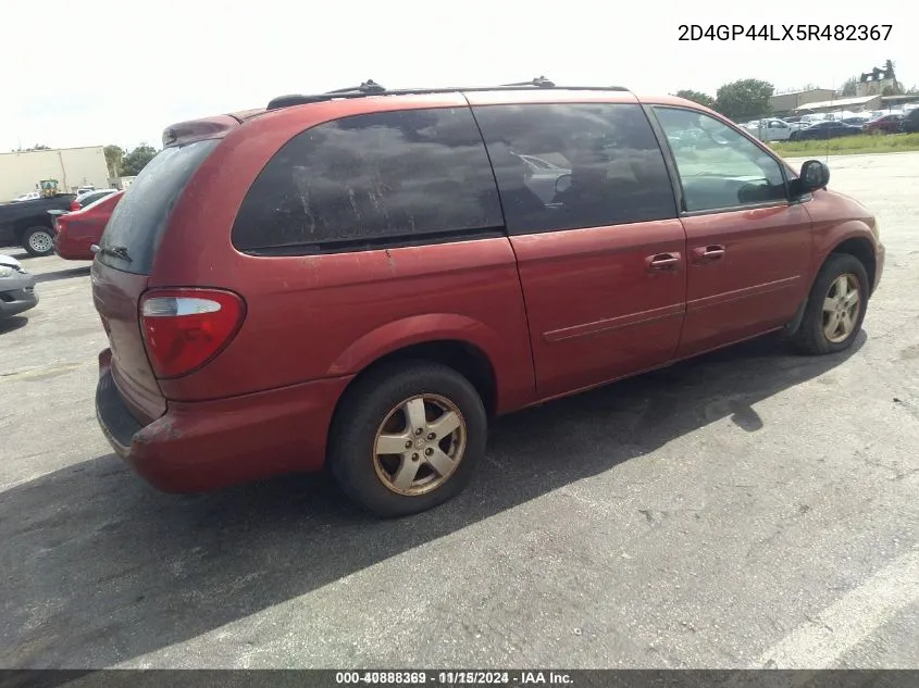 2005 Dodge Grand Caravan Sxt VIN: 2D4GP44LX5R482367 Lot: 40888369