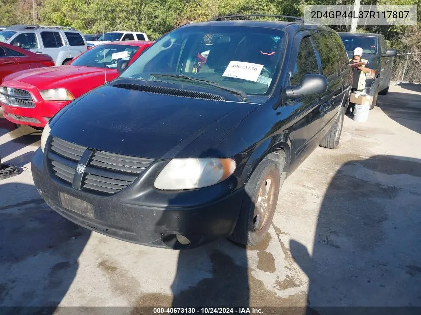 2007 Dodge Grand Caravan Sxt VIN: 2D4GP44L37R117807 Lot: 40673130