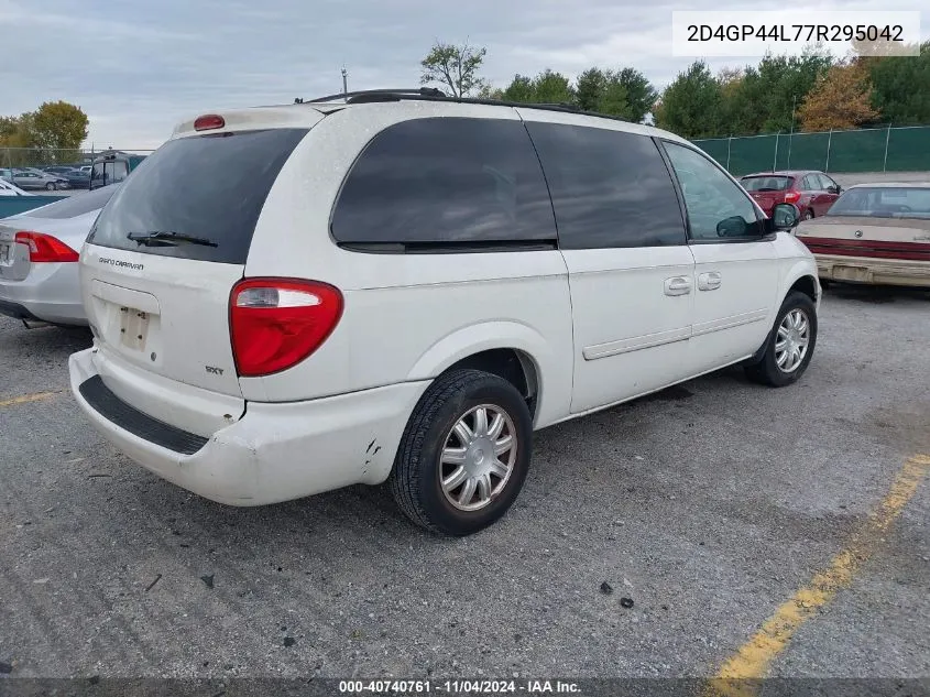 2007 Dodge Grand Caravan Sxt VIN: 2D4GP44L77R295042 Lot: 40740761