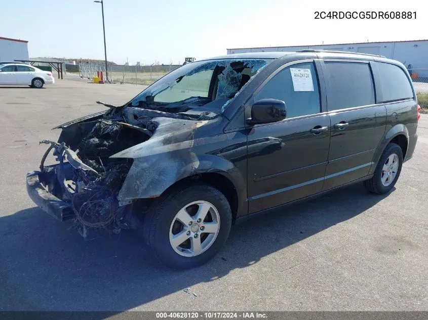 2C4RDGCG5DR608881 2013 Dodge Grand Caravan Sxt