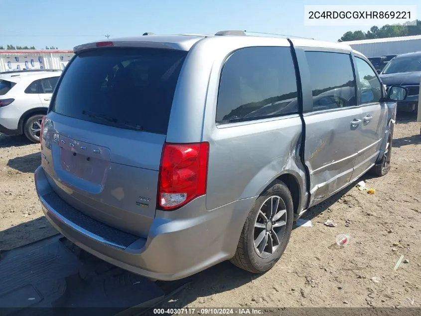 2C4RDGCGXHR869221 2017 Dodge Grand Caravan Sxt