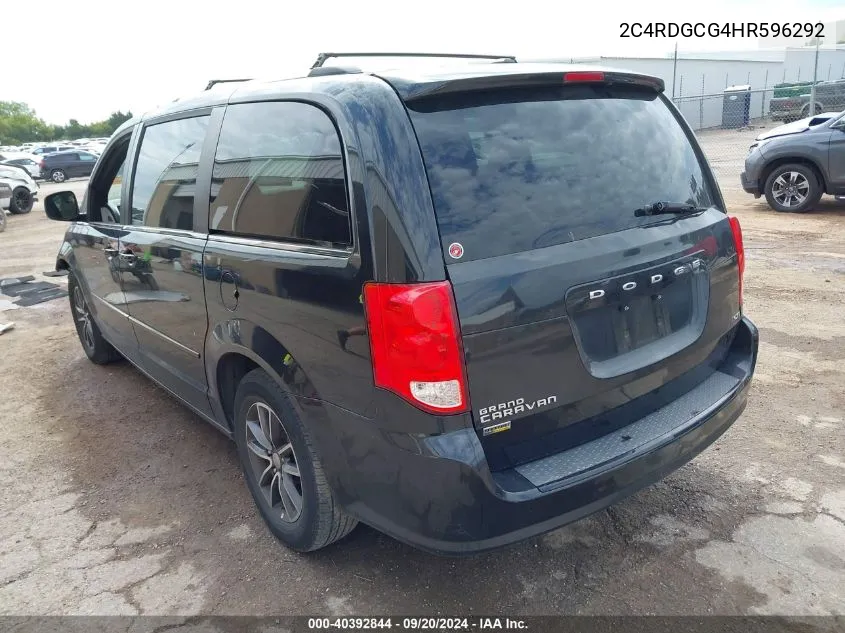 2C4RDGCG4HR596292 2017 Dodge Grand Caravan Sxt