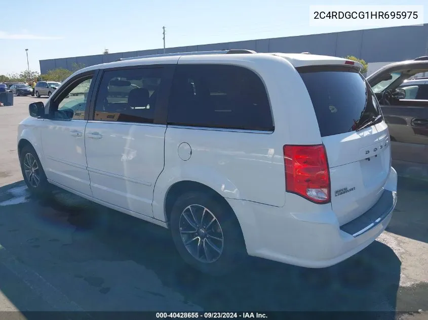 2C4RDGCG1HR695975 2017 Dodge Grand Caravan Sxt