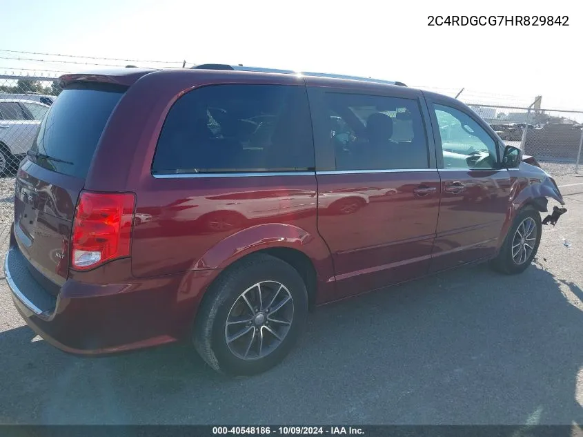 2017 Dodge Grand Caravan Sxt VIN: 2C4RDGCG7HR829842 Lot: 40548186