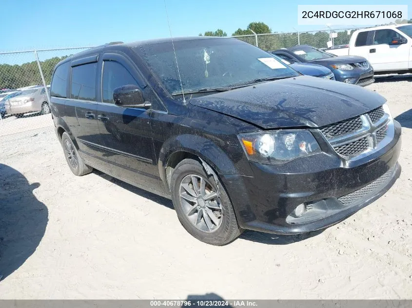 2C4RDGCG2HR671068 2017 Dodge Grand Caravan Sxt