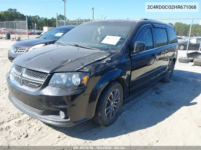 2C4RDGCG2HR671068 2017 Dodge Grand Caravan Sxt