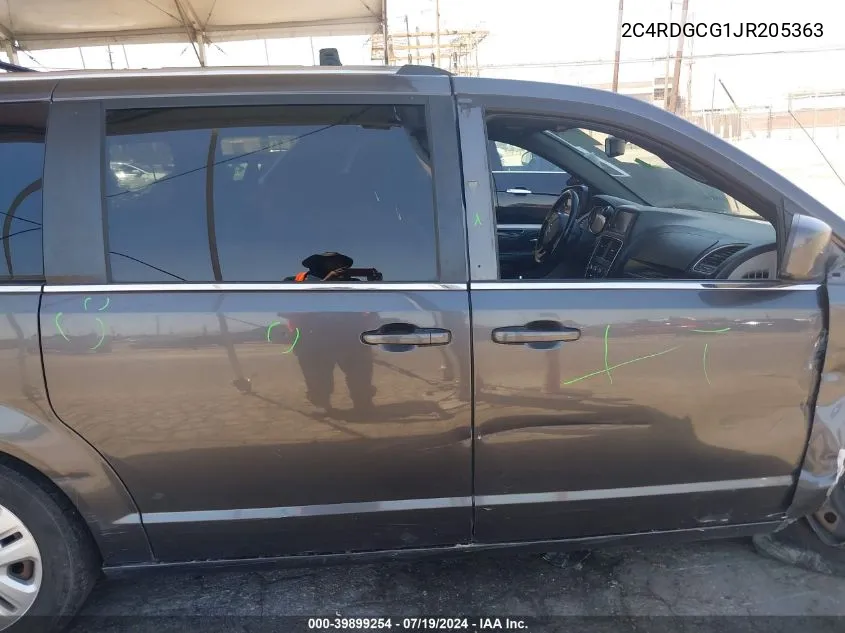 2C4RDGCG1JR205363 2018 Dodge Grand Caravan Sxt