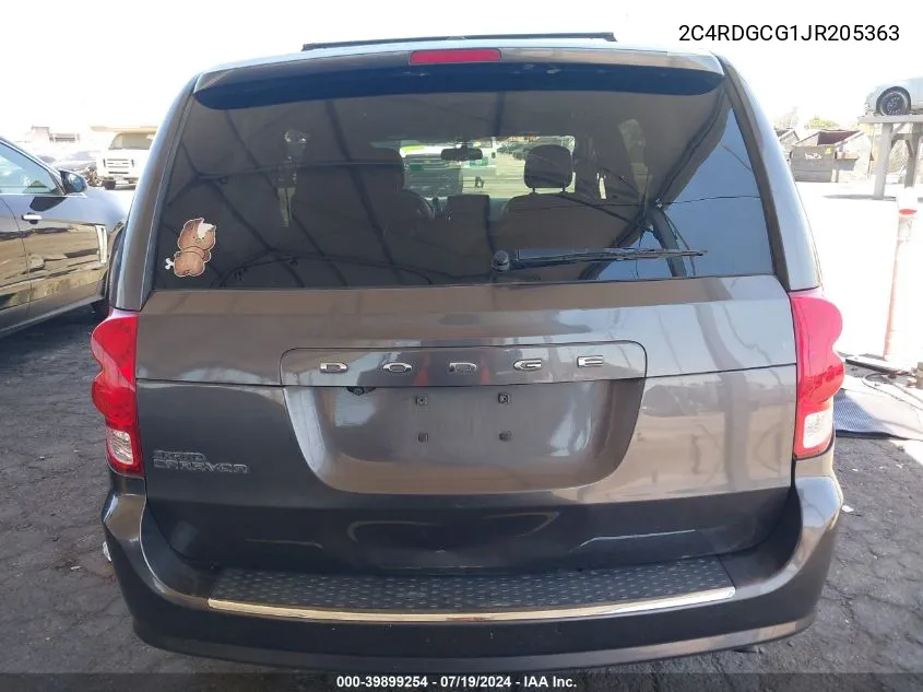 2C4RDGCG1JR205363 2018 Dodge Grand Caravan Sxt