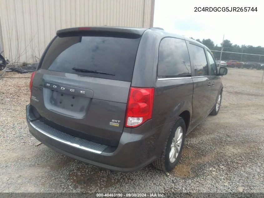 2C4RDGCG5JR265744 2018 Dodge Grand Caravan Sxt