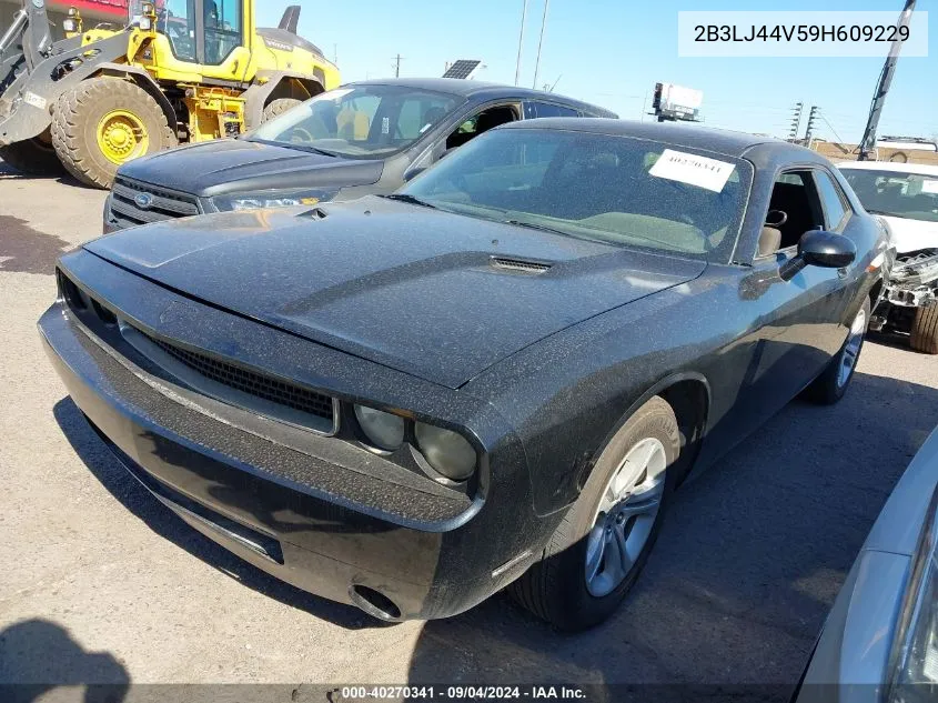 2B3LJ44V59H609229 2009 Dodge Challenger Se