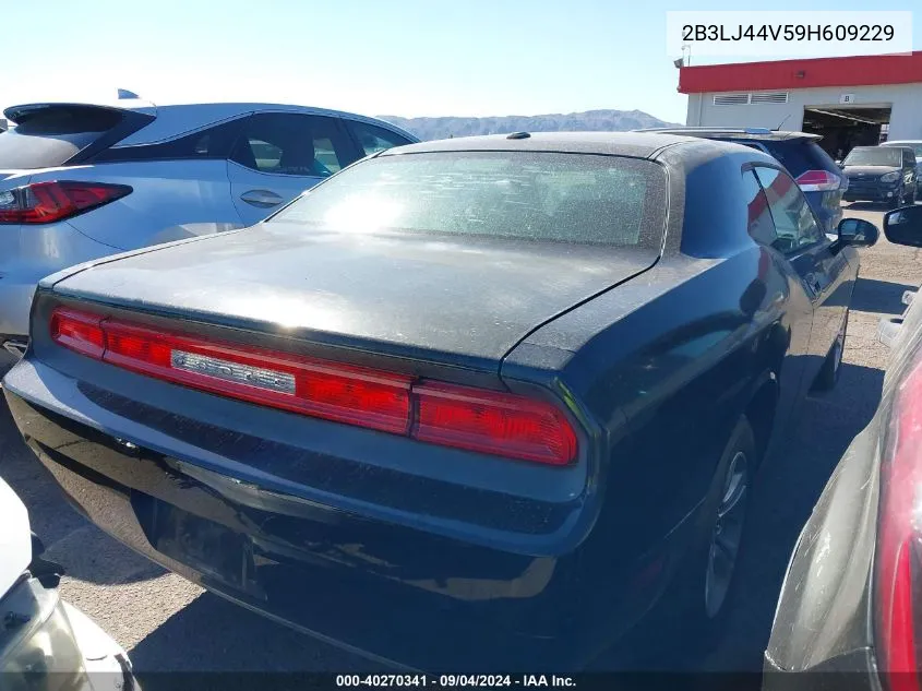 2B3LJ44V59H609229 2009 Dodge Challenger Se