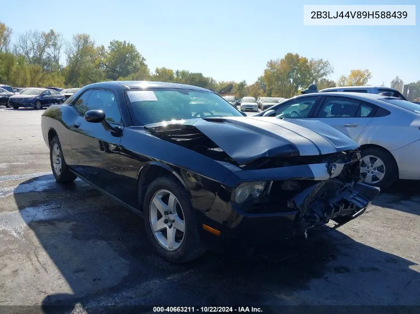 2009 Dodge Challenger Se VIN: 2B3LJ44V89H588439 Lot: 40663211