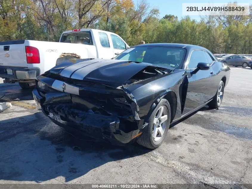 2B3LJ44V89H588439 2009 Dodge Challenger Se