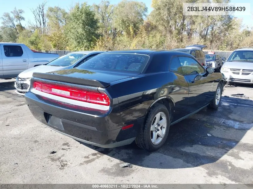 2B3LJ44V89H588439 2009 Dodge Challenger Se