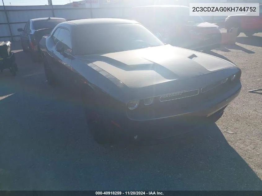 2019 Dodge Challenger Sxt VIN: 2C3CDZAG0KH744752 Lot: 40918259