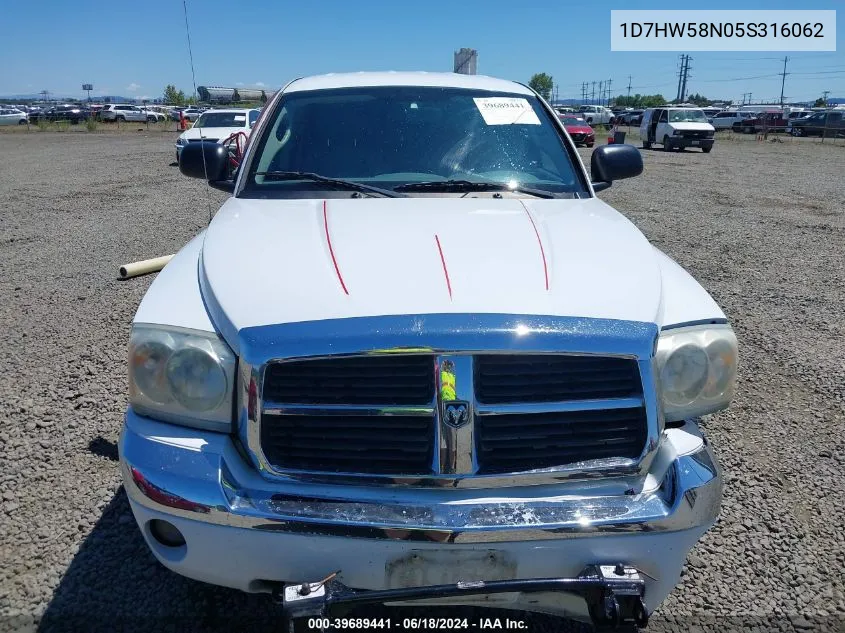 2005 Dodge Dakota Laramie VIN: 1D7HW58N05S316062 Lot: 39689441