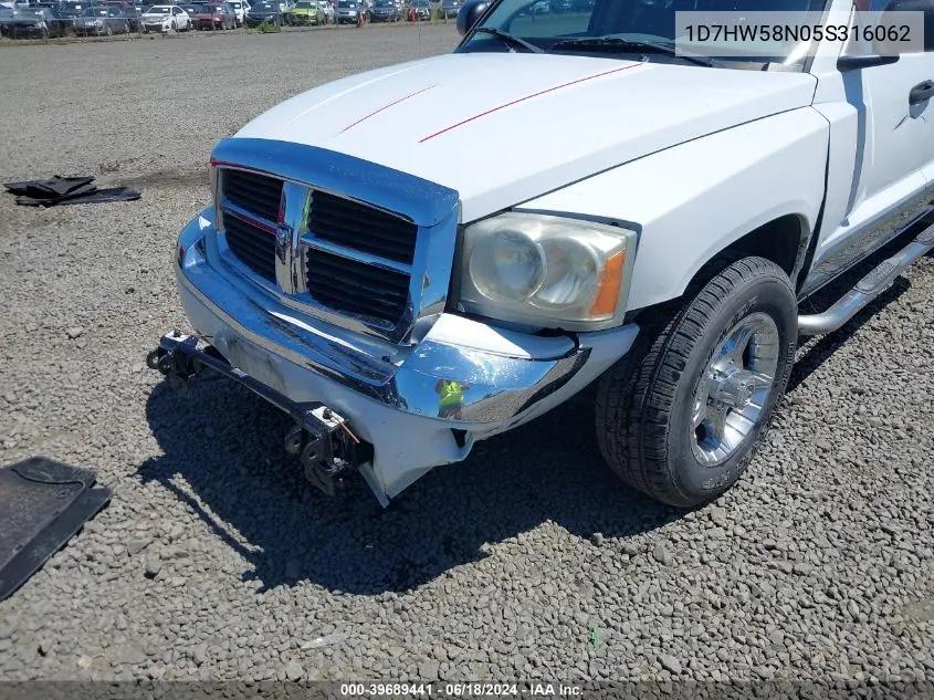 2005 Dodge Dakota Laramie VIN: 1D7HW58N05S316062 Lot: 39689441