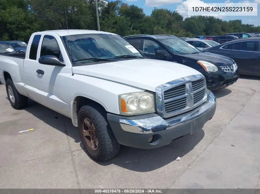 2005 Dodge Dakota Slt VIN: 1D7HE42N25S223159 Lot: 40218478