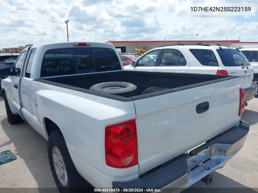 2005 Dodge Dakota Slt VIN: 1D7HE42N25S223159 Lot: 40218478