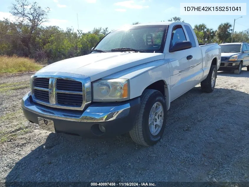 2005 Dodge Dakota Slt VIN: 1D7HE42K15S251041 Lot: 40897458