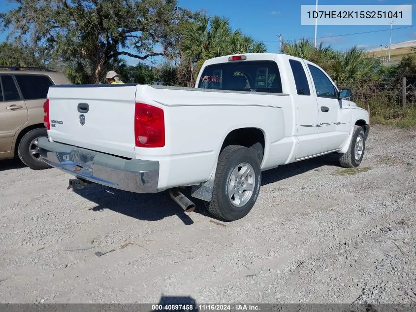 2005 Dodge Dakota Slt VIN: 1D7HE42K15S251041 Lot: 40897458