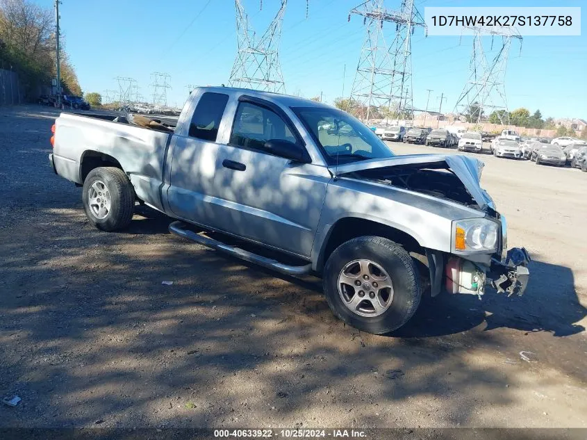 2007 Dodge Dakota Slt VIN: 1D7HW42K27S137758 Lot: 40633922